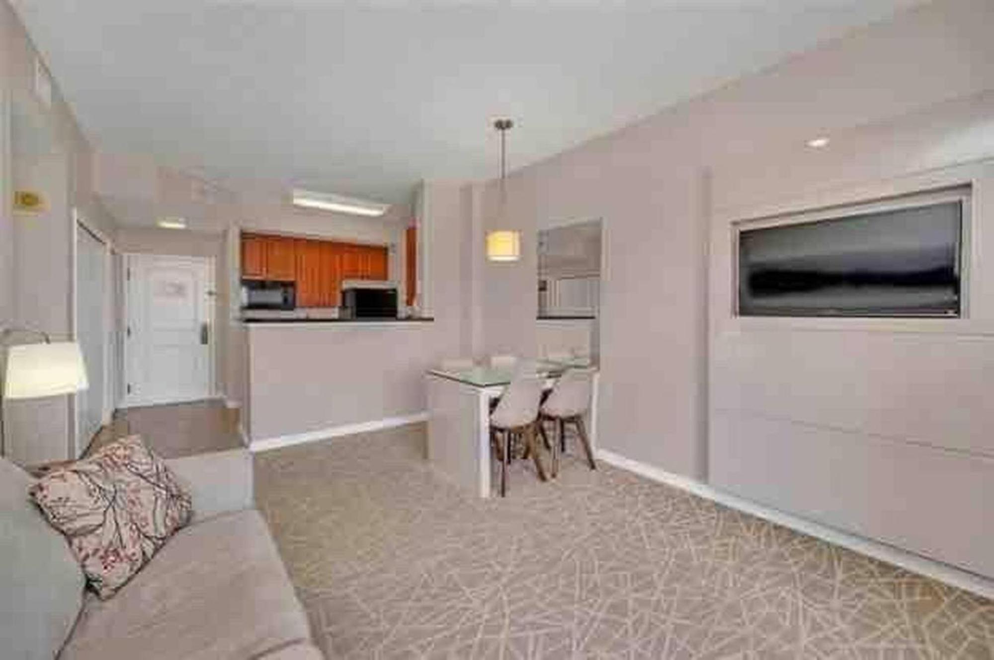 1br Next Universal Fl